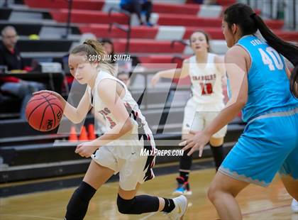 Thumbnail 2 in Cleveland vs. Albuquerque Academy (Joe Armijo Basketball Classic) photogallery.