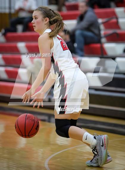 Thumbnail 3 in Cleveland vs. Albuquerque Academy (Joe Armijo Basketball Classic) photogallery.
