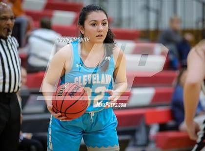 Thumbnail 1 in Cleveland vs. Albuquerque Academy (Joe Armijo Basketball Classic) photogallery.