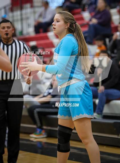 Thumbnail 1 in Cleveland vs. Albuquerque Academy (Joe Armijo Basketball Classic) photogallery.