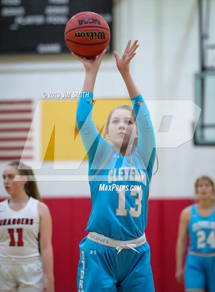Thumbnail 3 in Cleveland vs. Albuquerque Academy (Joe Armijo Basketball Classic) photogallery.