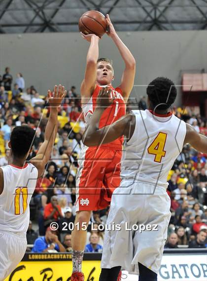 Thumbnail 2 in Fairfax vs. Mater Dei (CIF SoCal Regional Open Division Final) photogallery.