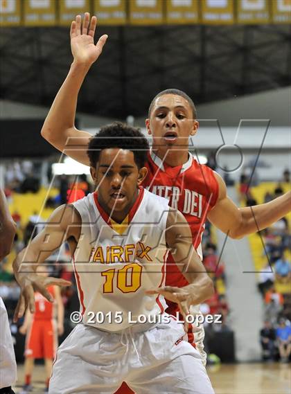 Thumbnail 2 in Fairfax vs. Mater Dei (CIF SoCal Regional Open Division Final) photogallery.