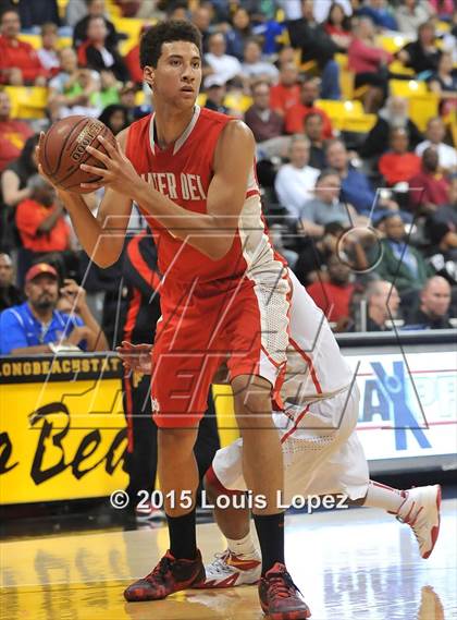 Thumbnail 2 in Fairfax vs. Mater Dei (CIF SoCal Regional Open Division Final) photogallery.