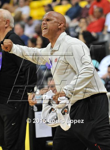 Thumbnail 2 in Fairfax vs. Mater Dei (CIF SoCal Regional Open Division Final) photogallery.