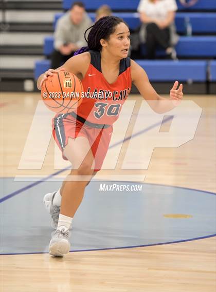 Thumbnail 2 in Cookeville vs. Windward (NIKE Tournament of Champions) photogallery.