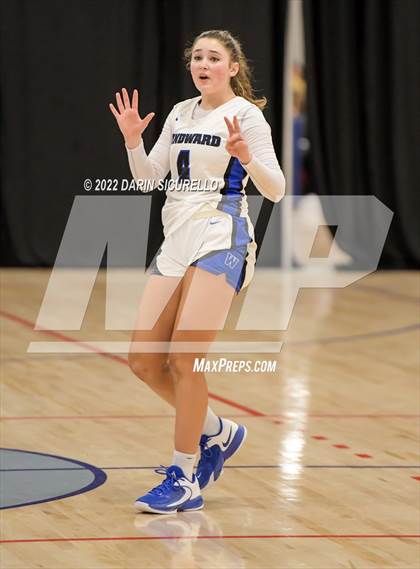Thumbnail 2 in Cookeville vs. Windward (NIKE Tournament of Champions) photogallery.