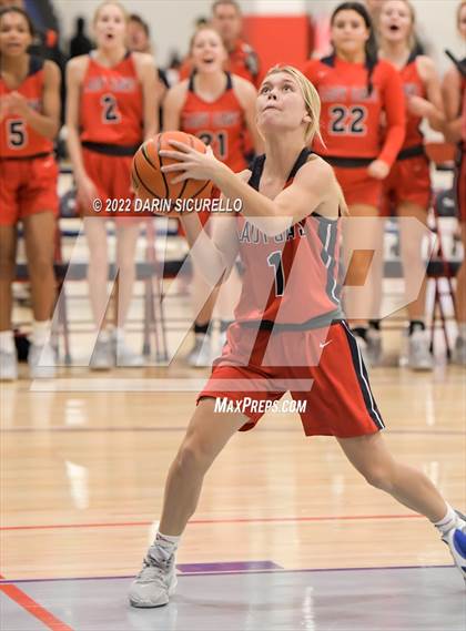 Thumbnail 2 in Cookeville vs. Windward (NIKE Tournament of Champions) photogallery.