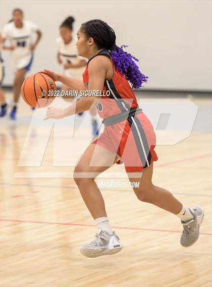 Thumbnail 1 in Cookeville vs. Windward (NIKE Tournament of Champions) photogallery.