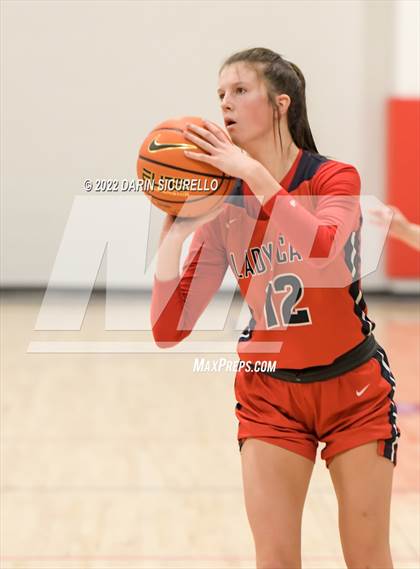 Thumbnail 2 in Cookeville vs. Windward (NIKE Tournament of Champions) photogallery.