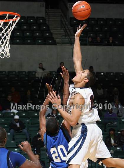 Thumbnail 3 in Trenton Catholic Academy vs. Findlay Prep (PrimeTime Shootout) photogallery.