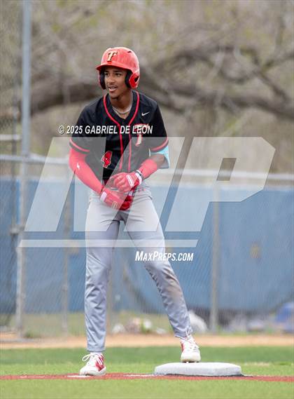 Thumbnail 2 in London @ Victoria East (Victoria Isd Tournament) photogallery.