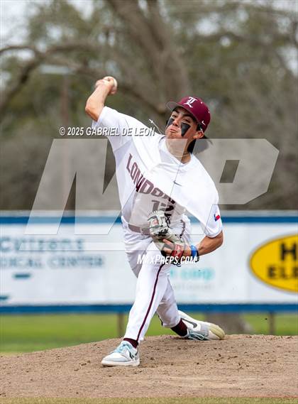 Thumbnail 1 in London @ Victoria East (Victoria Isd Tournament) photogallery.