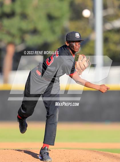 Thumbnail 3 in Oak Hills vs Maranatha photogallery.