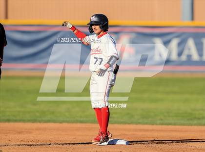 Thumbnail 2 in Oak Hills vs Maranatha photogallery.
