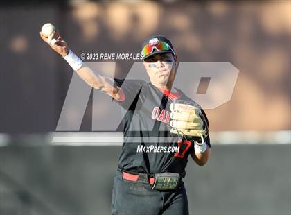 Thumbnail 2 in Oak Hills vs Maranatha photogallery.