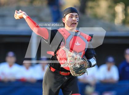 Thumbnail 1 in Oak Hills vs Maranatha photogallery.