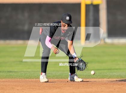 Thumbnail 3 in Oak Hills vs Maranatha photogallery.