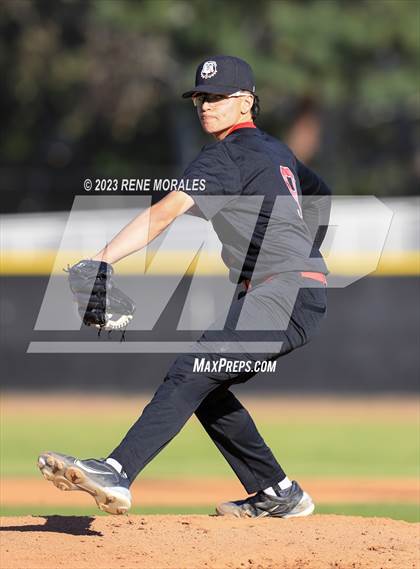 Thumbnail 1 in Oak Hills vs Maranatha photogallery.
