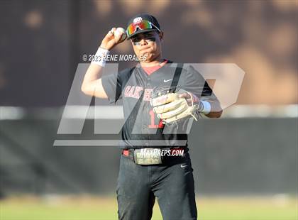 Thumbnail 1 in Oak Hills vs Maranatha photogallery.