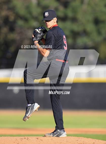 Thumbnail 3 in Oak Hills vs Maranatha photogallery.