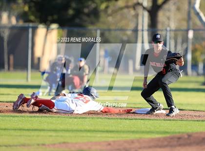 Thumbnail 3 in Oak Hills vs Maranatha photogallery.