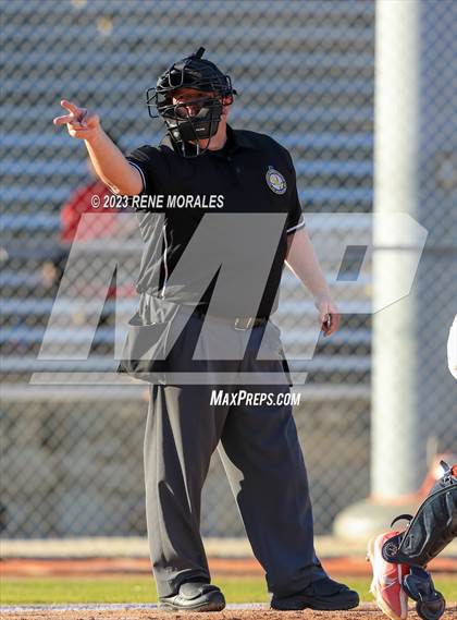 Thumbnail 1 in Oak Hills vs Maranatha photogallery.