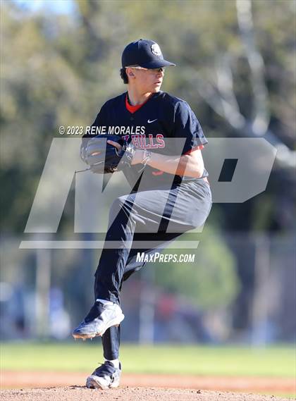 Thumbnail 1 in Oak Hills vs Maranatha photogallery.