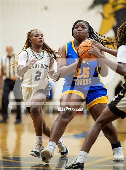 Thumbnail 3 in Thomson vs. Washington-Wilkes (GIRLS ONLY! Tip Off) photogallery.