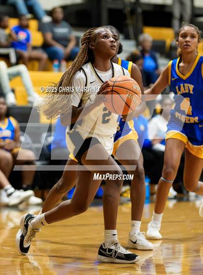 Thumbnail 2 in Thomson vs. Washington-Wilkes (GIRLS ONLY! Tip Off) photogallery.