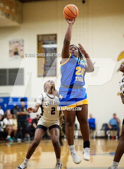Thumbnail 1 in Thomson vs. Washington-Wilkes (GIRLS ONLY! Tip Off) photogallery.