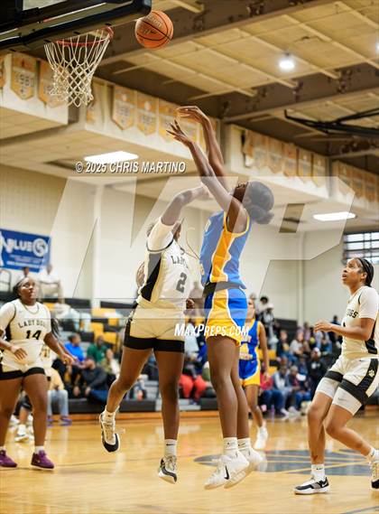 Thumbnail 1 in Thomson vs. Washington-Wilkes (GIRLS ONLY! Tip Off) photogallery.