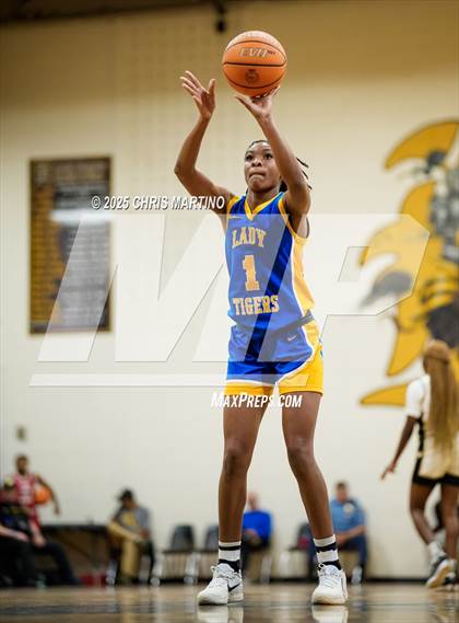 Thumbnail 2 in Thomson vs. Washington-Wilkes (GIRLS ONLY! Tip Off) photogallery.