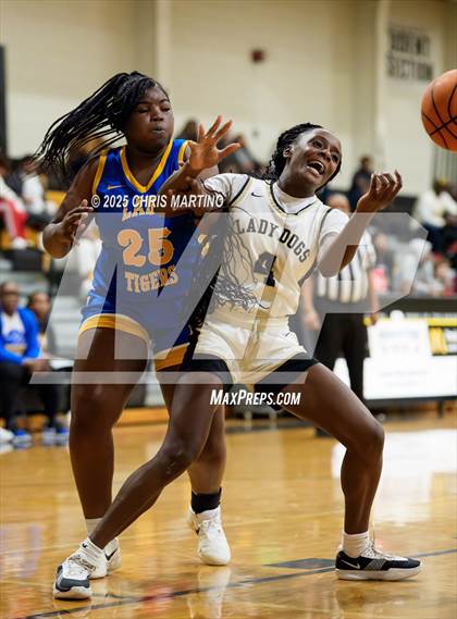 Thumbnail 3 in Thomson vs. Washington-Wilkes (GIRLS ONLY! Tip Off) photogallery.