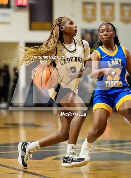 Thumbnail 3 in Thomson vs. Washington-Wilkes (GIRLS ONLY! Tip Off) photogallery.