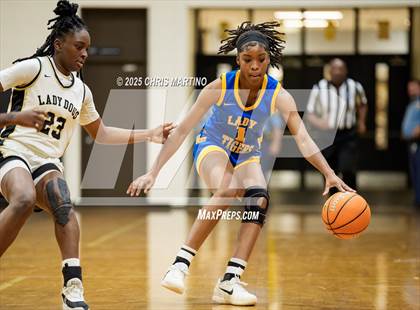 Thumbnail 2 in Thomson vs. Washington-Wilkes (GIRLS ONLY! Tip Off) photogallery.