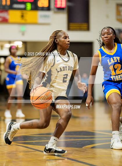 Thumbnail 2 in Thomson vs. Washington-Wilkes (GIRLS ONLY! Tip Off) photogallery.
