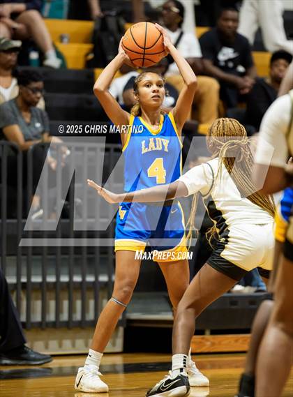 Thumbnail 2 in Thomson vs. Washington-Wilkes (GIRLS ONLY! Tip Off) photogallery.