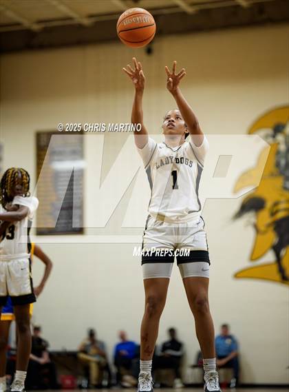 Thumbnail 2 in Thomson vs. Washington-Wilkes (GIRLS ONLY! Tip Off) photogallery.