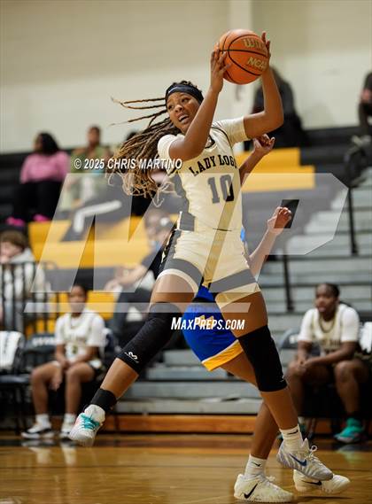 Thumbnail 3 in Thomson vs. Washington-Wilkes (GIRLS ONLY! Tip Off) photogallery.