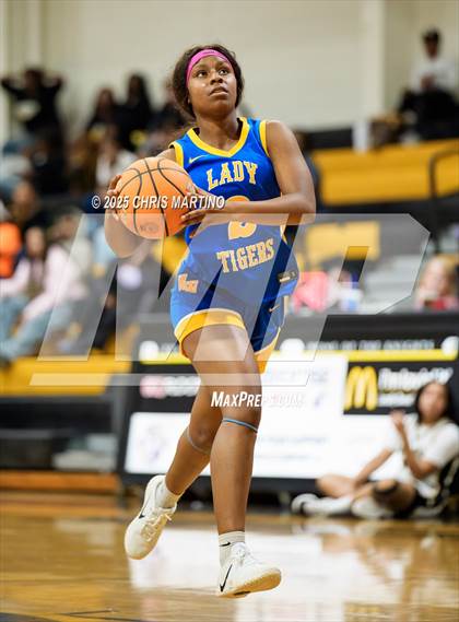 Thumbnail 2 in Thomson vs. Washington-Wilkes (GIRLS ONLY! Tip Off) photogallery.