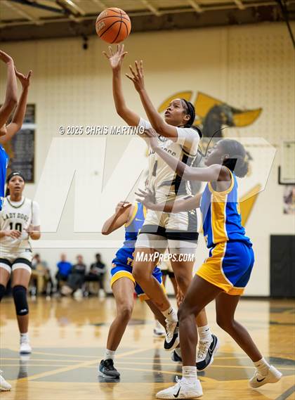 Thumbnail 1 in Thomson vs. Washington-Wilkes (GIRLS ONLY! Tip Off) photogallery.