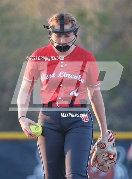 Thumbnail 3 in West Lincoln @ Foard photogallery.