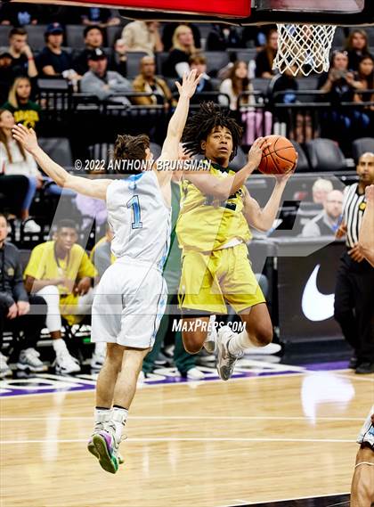Thumbnail 1 in Damien vs Clovis North (CIF State D1 Final) photogallery.