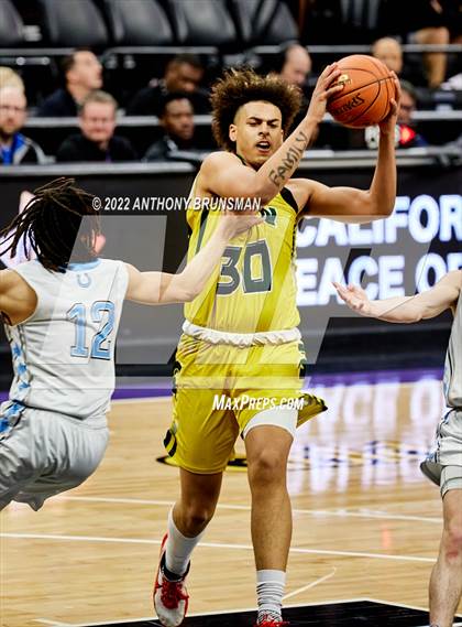 Thumbnail 3 in Damien vs Clovis North (CIF State D1 Final) photogallery.