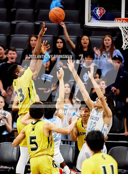 Thumbnail 1 in Damien vs Clovis North (CIF State D1 Final) photogallery.