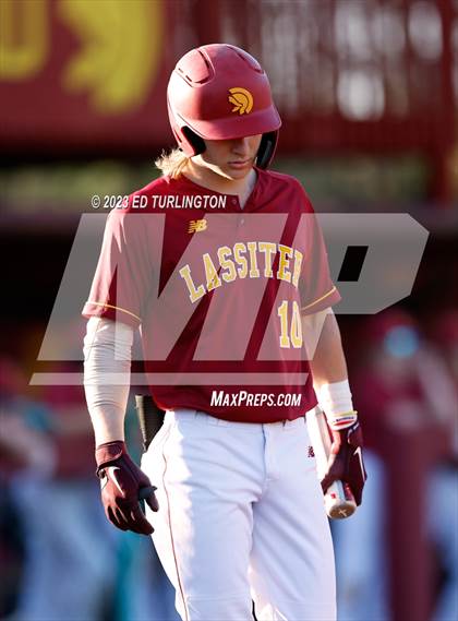 Thumbnail 1 in Kell @ Lassiter photogallery.
