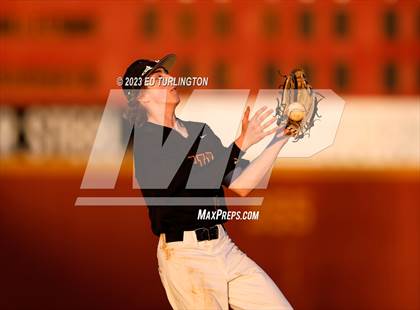 Thumbnail 2 in Kell @ Lassiter photogallery.