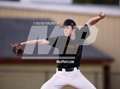 Thumbnail 1 in Kell @ Lassiter photogallery.