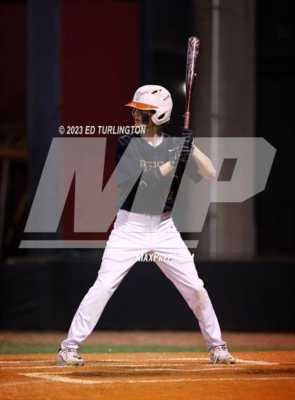 Thumbnail 3 in Kell @ Lassiter photogallery.